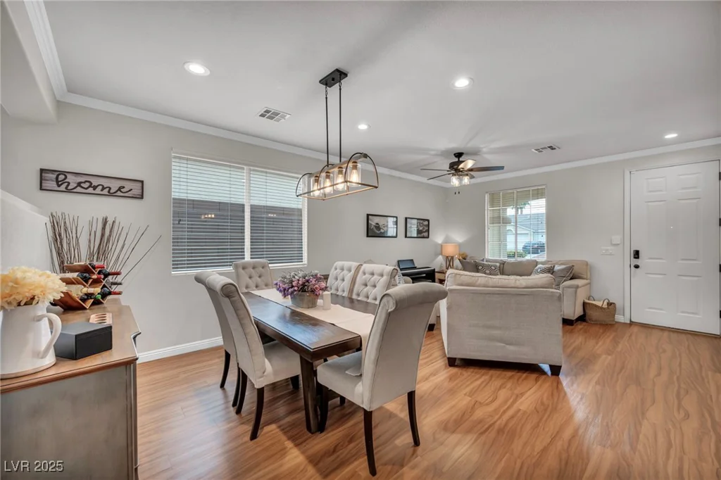 10213 Treasure Mountain, Las Vegas, NV 89129
