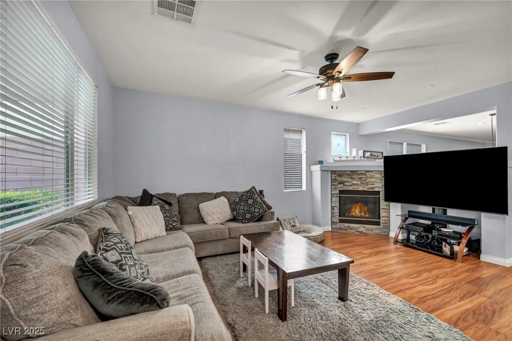 10213 Treasure Mountain, Las Vegas, NV 89129
