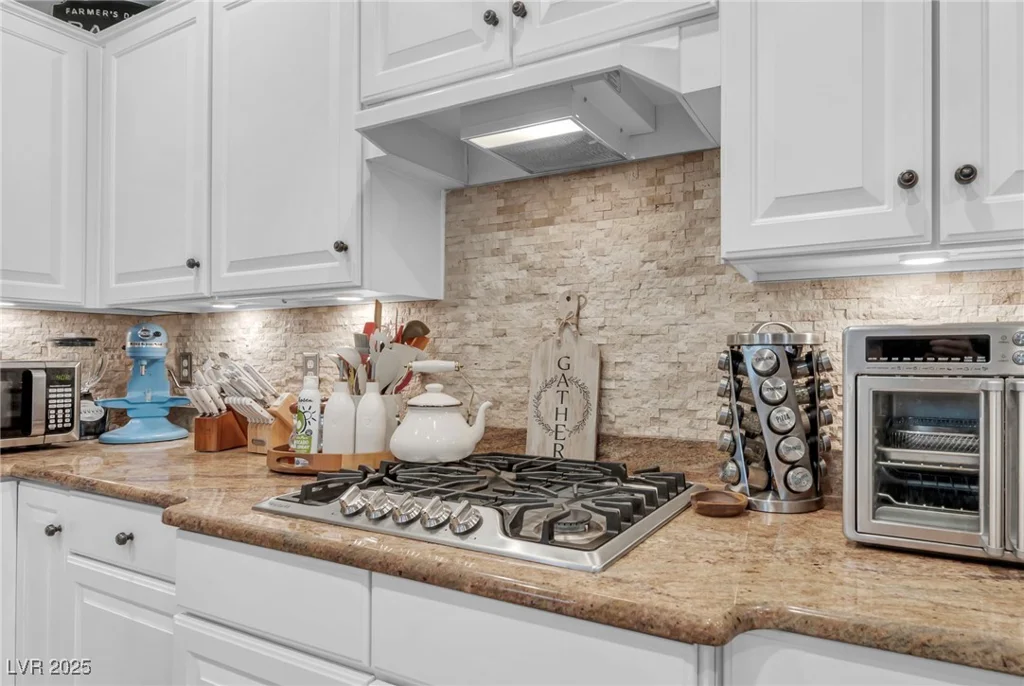 10213 Treasure Mountain, Las Vegas, NV 89129