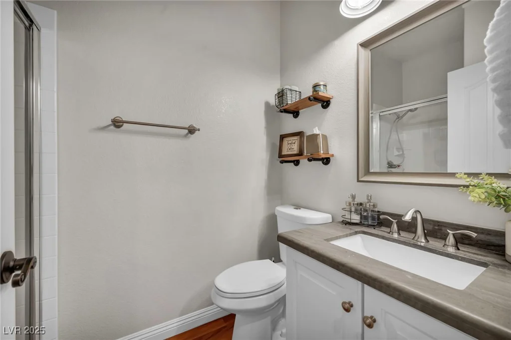 10213 Treasure Mountain, Las Vegas, NV 89129