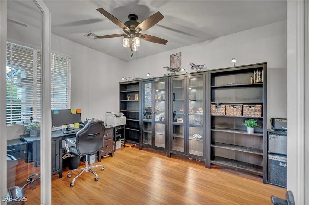 10213 Treasure Mountain, Las Vegas, NV 89129