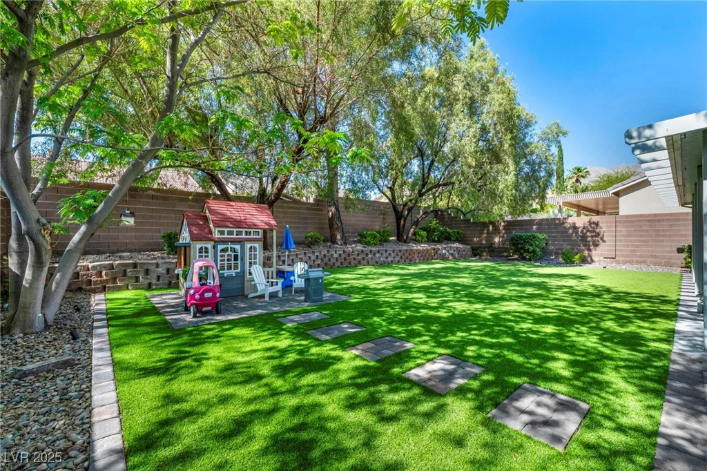 10213 Treasure Mountain, Las Vegas, NV 89129