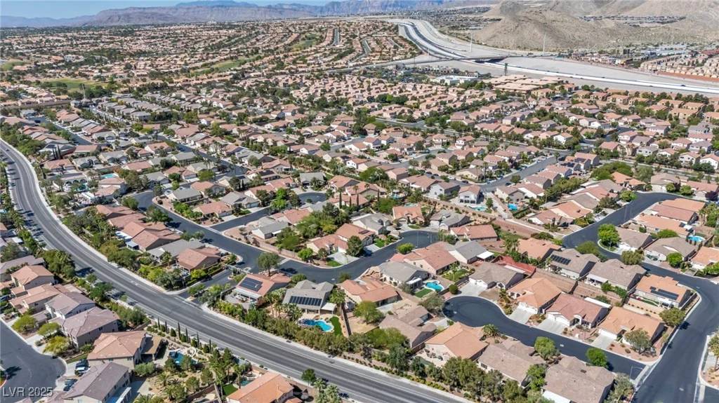 10213 Treasure Mountain, Las Vegas, NV 89129
