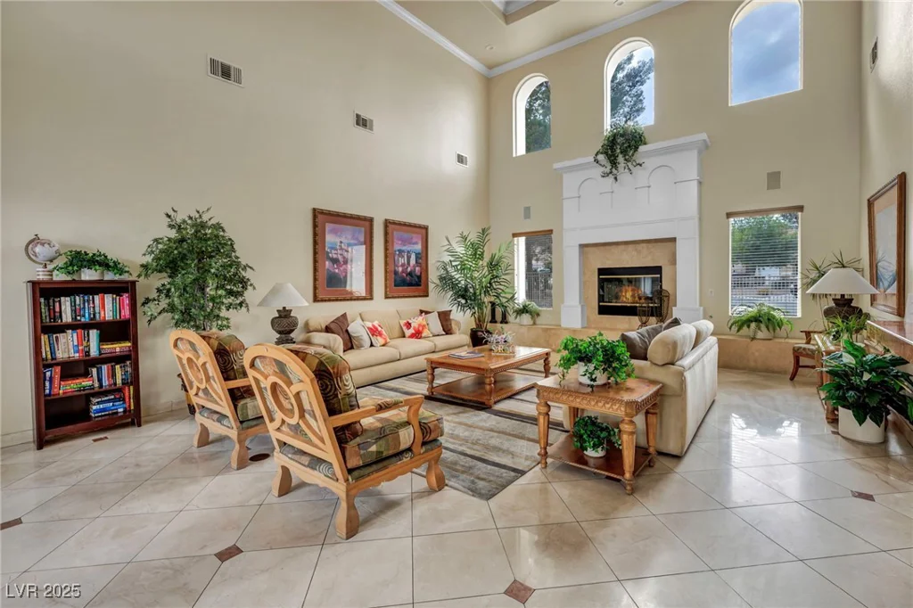 10213 Treasure Mountain, Las Vegas, NV 89129