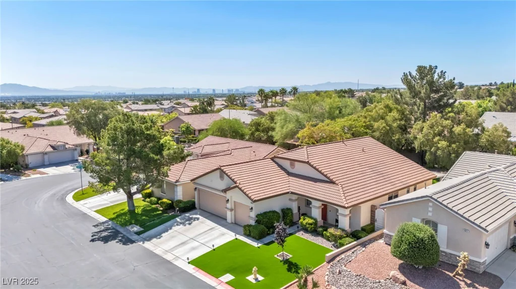 10213 Treasure Mountain, Las Vegas, NV 89129