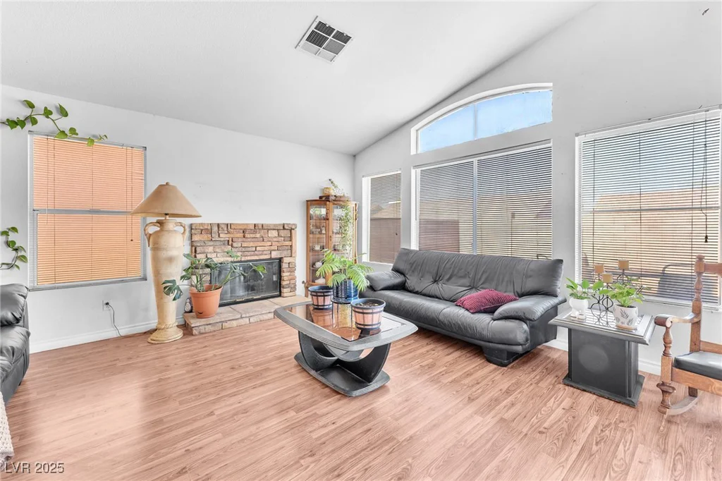 2753 Trickling Brook, Las Vegas, NV 89156
