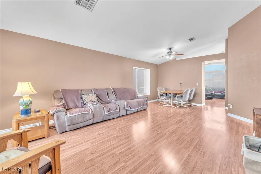 2753 Trickling Brook, Las Vegas, NV 89156