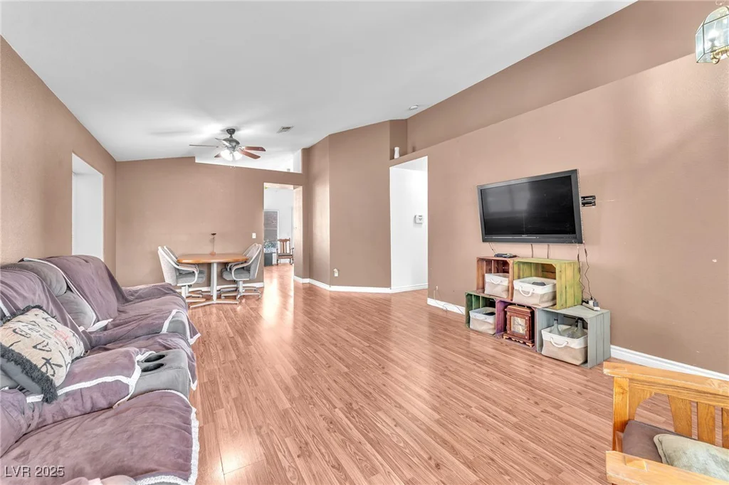 2753 Trickling Brook, Las Vegas, NV 89156