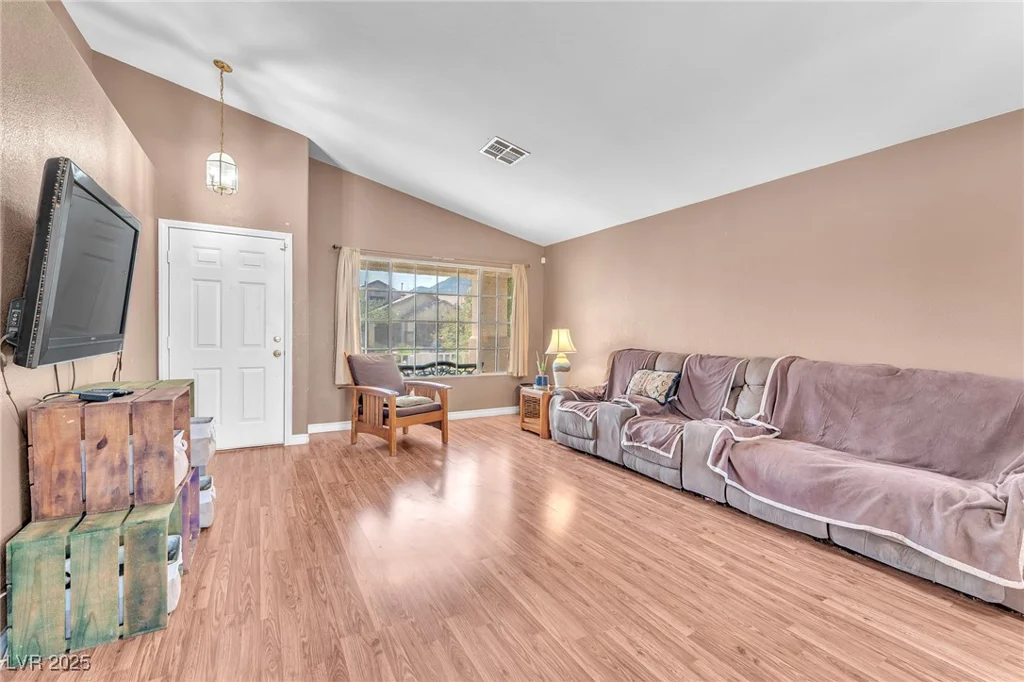 2753 Trickling Brook, Las Vegas, NV 89156