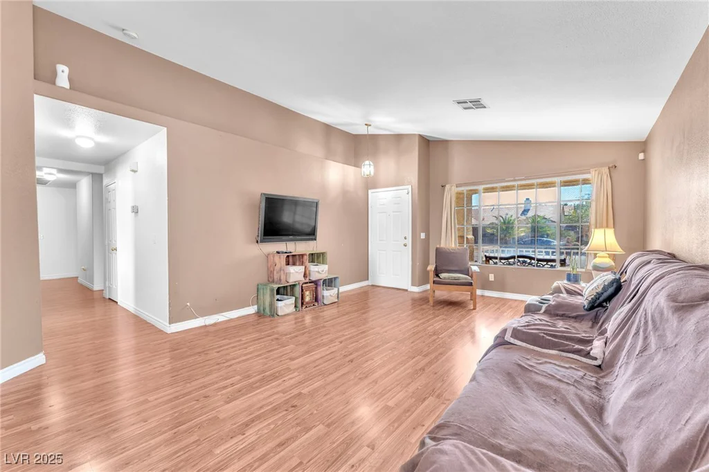 2753 Trickling Brook, Las Vegas, NV 89156
