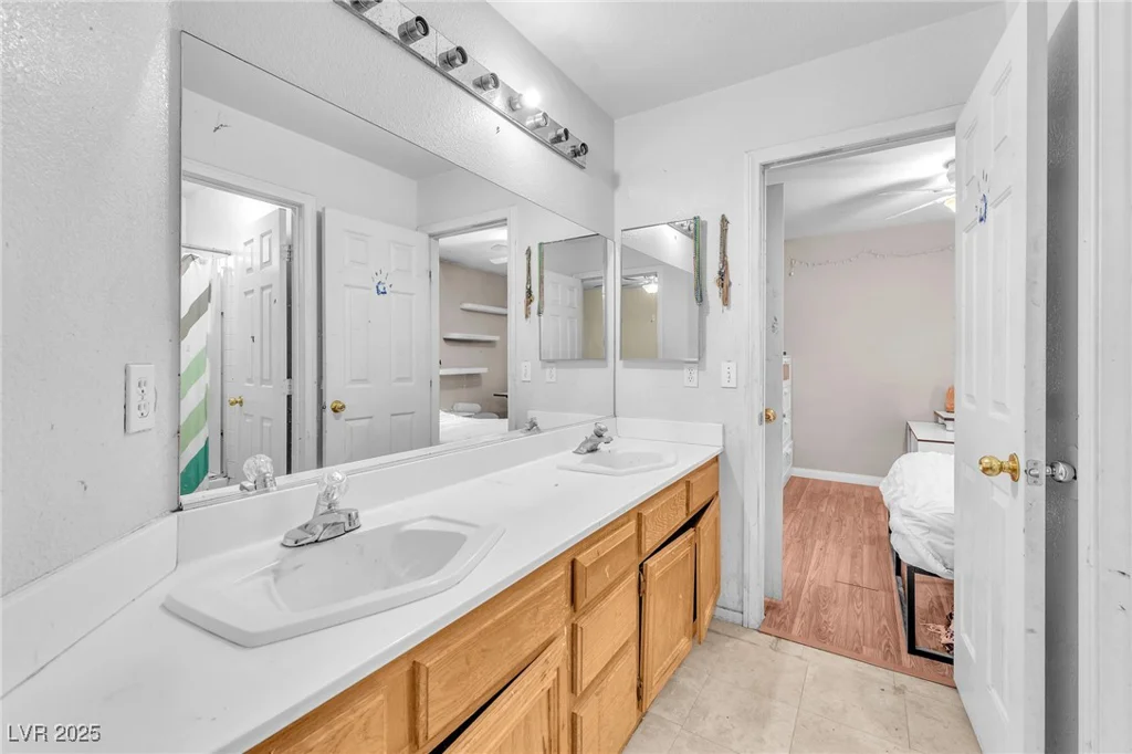 2753 Trickling Brook, Las Vegas, NV 89156