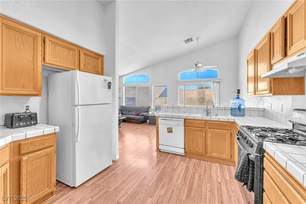 2753 Trickling Brook, Las Vegas, NV 89156