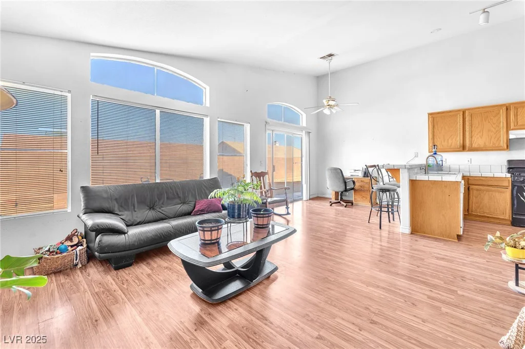 2753 Trickling Brook, Las Vegas, NV 89156