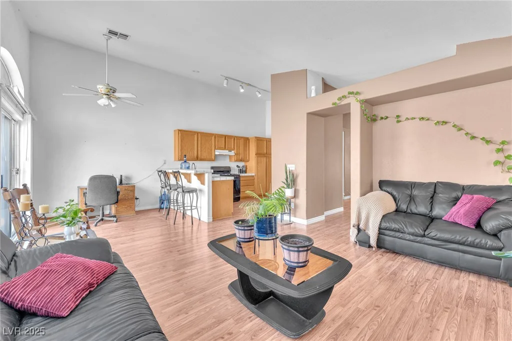 2753 Trickling Brook, Las Vegas, NV 89156