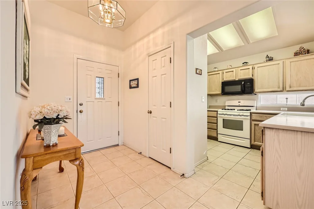 2105 Poppywood, Henderson, NV 89012