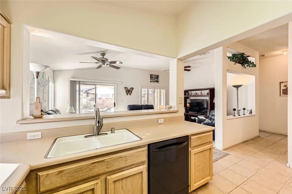 2105 Poppywood, Henderson, NV 89012