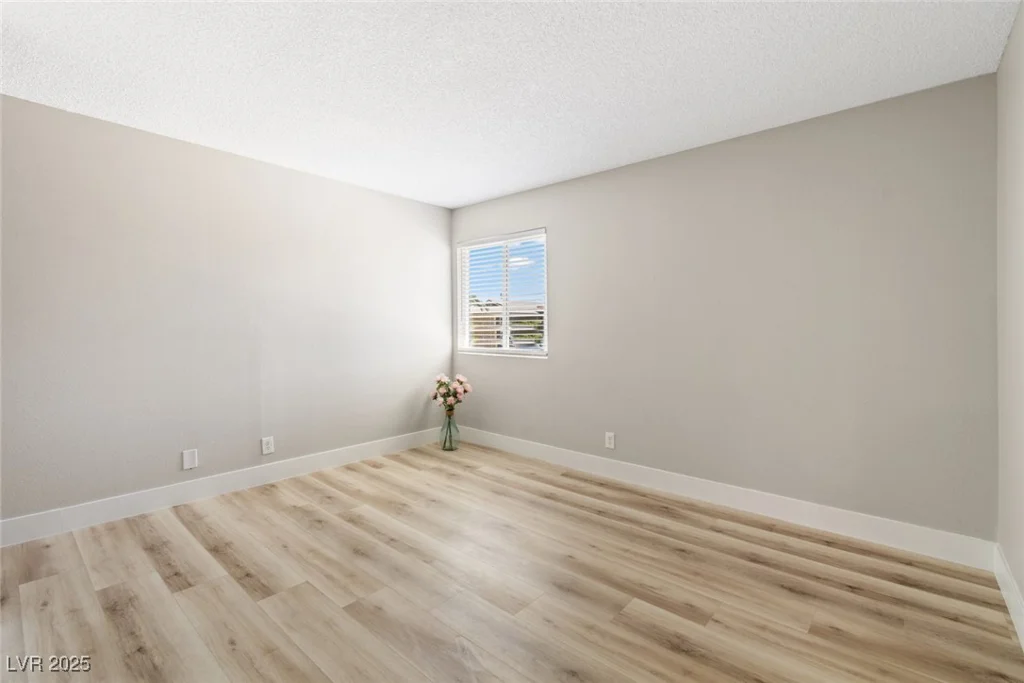 681 Pine Ridge, Las Vegas, NV 89110