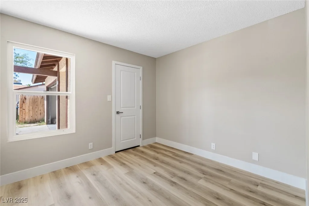 681 Pine Ridge, Las Vegas, NV 89110