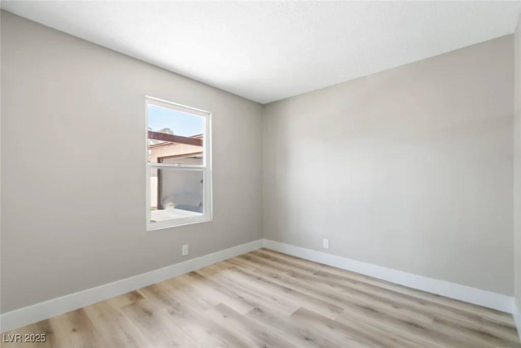 681 Pine Ridge, Las Vegas, NV 89110