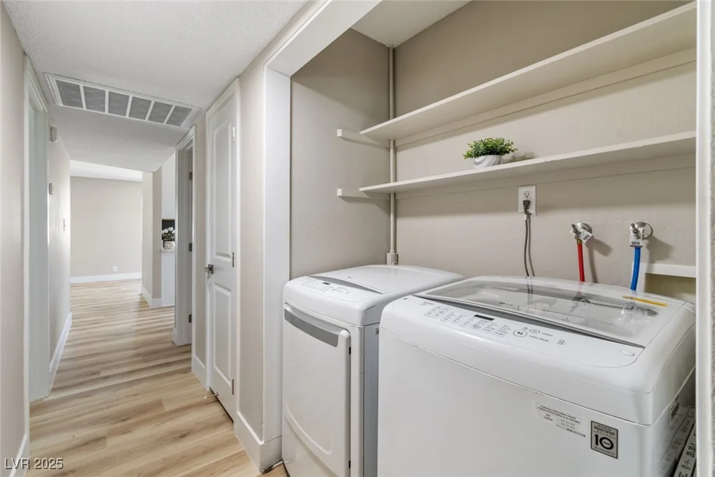 681 Pine Ridge, Las Vegas, NV 89110