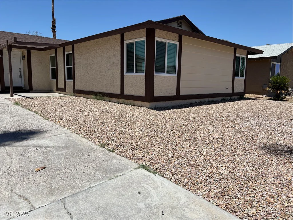 681 Pine Ridge, Las Vegas, NV 89110