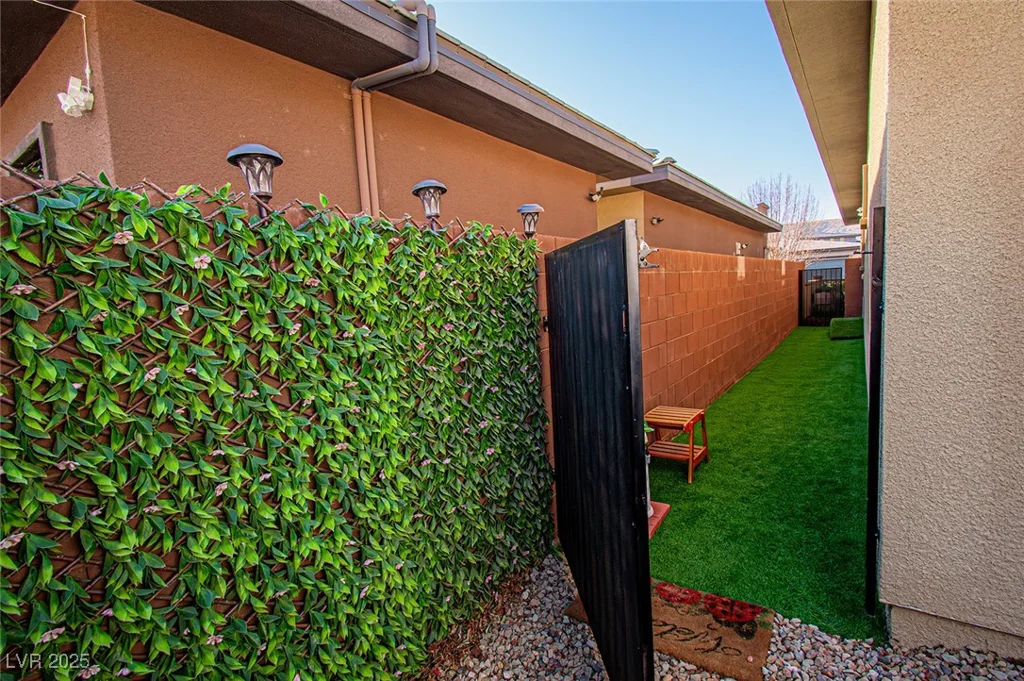 9858 Gemstone Sunset, Las Vegas, NV 89148