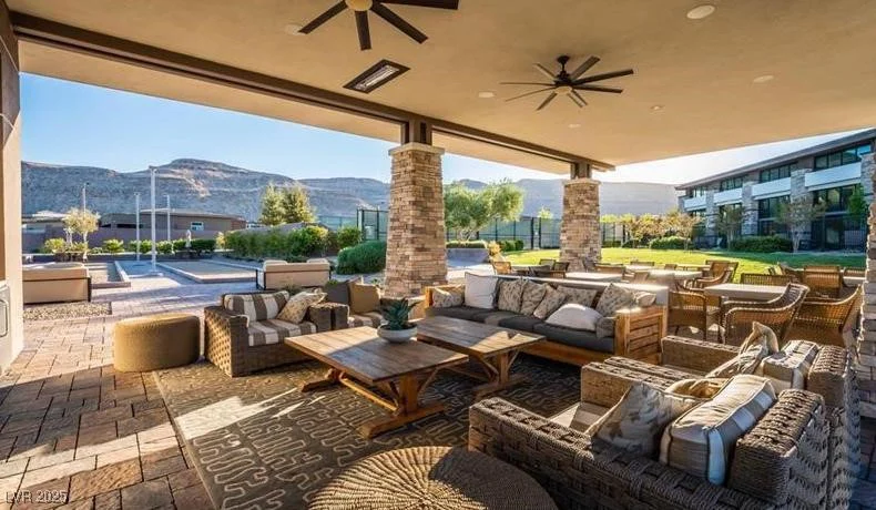 9858 Gemstone Sunset, Las Vegas, NV 89148