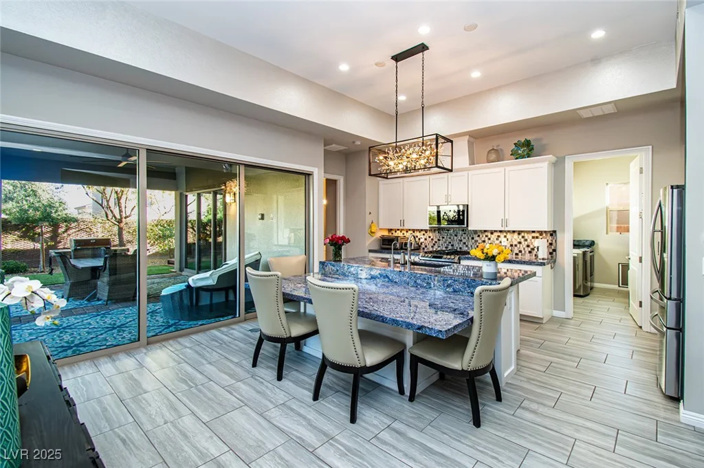 9858 Gemstone Sunset, Las Vegas, NV 89148