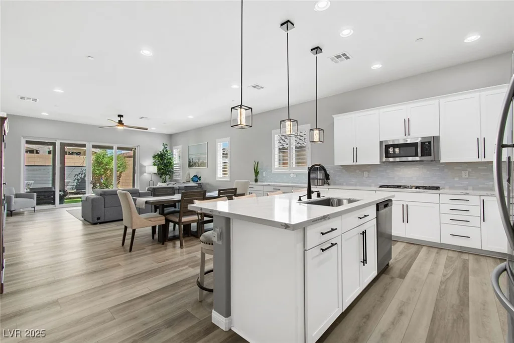 10968 Tracy Stevens, Las Vegas, NV 89166