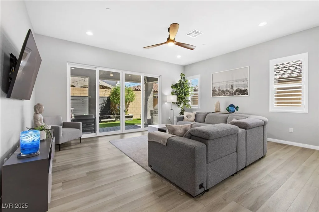 10968 Tracy Stevens, Las Vegas, NV 89166