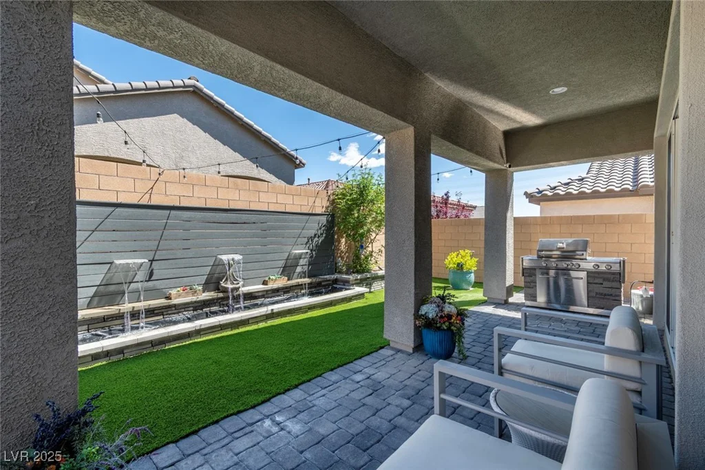 10968 Tracy Stevens, Las Vegas, NV 89166