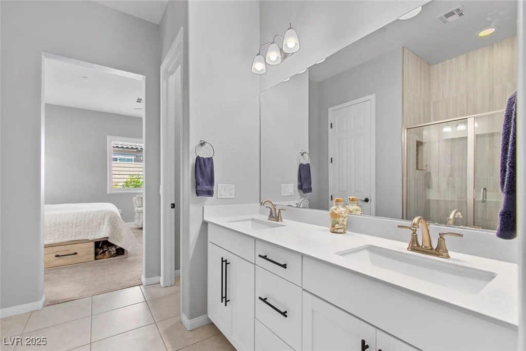 10968 Tracy Stevens, Las Vegas, NV 89166