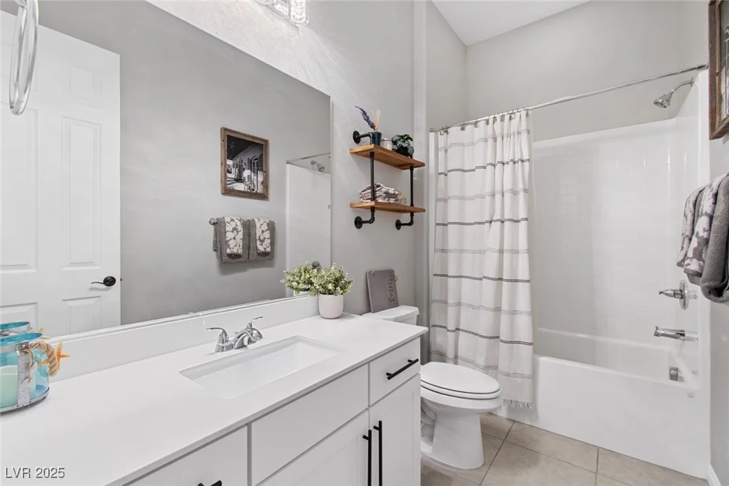 10968 Tracy Stevens, Las Vegas, NV 89166