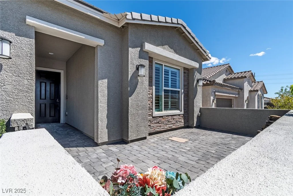 10968 Tracy Stevens, Las Vegas, NV 89166