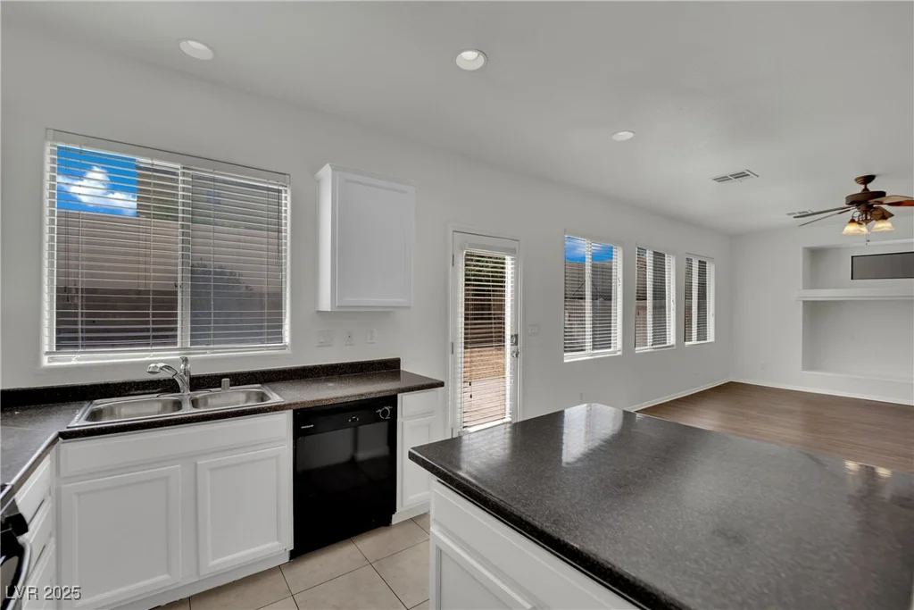 6525 Bismark Hills, North Las Vegas, NV 89084