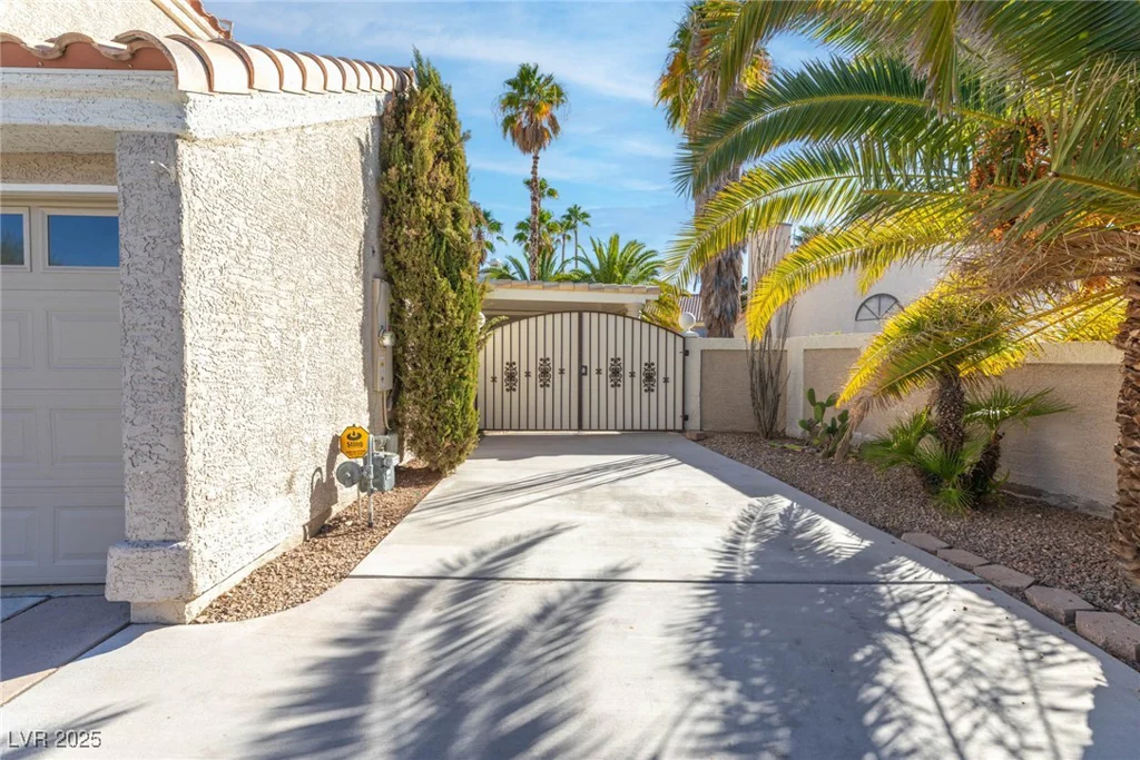 356 Clark, Henderson, NV 89074