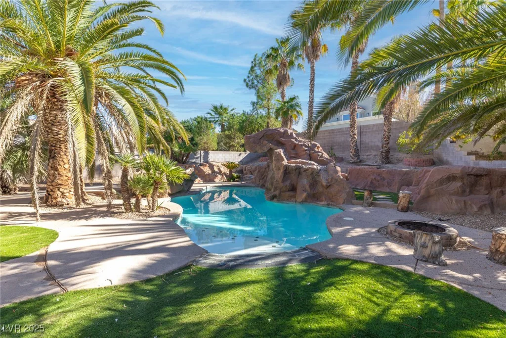 356 Clark, Henderson, NV 89074