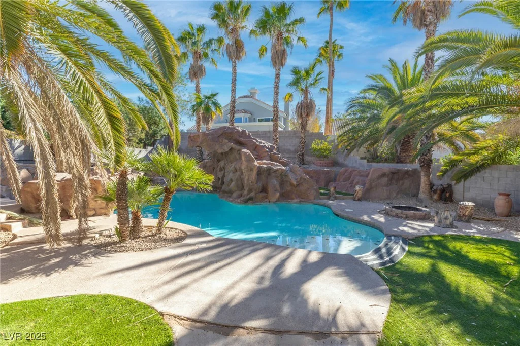 356 Clark, Henderson, NV 89074