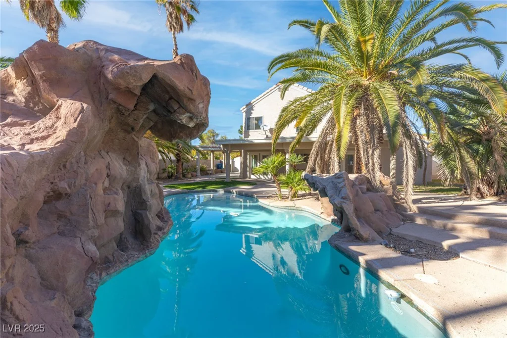 356 Clark, Henderson, NV 89074
