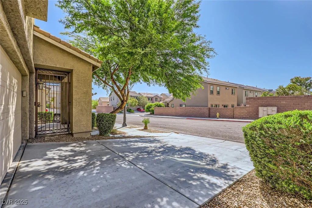 8091 Mosaic Sunrise, Las Vegas, NV 89166