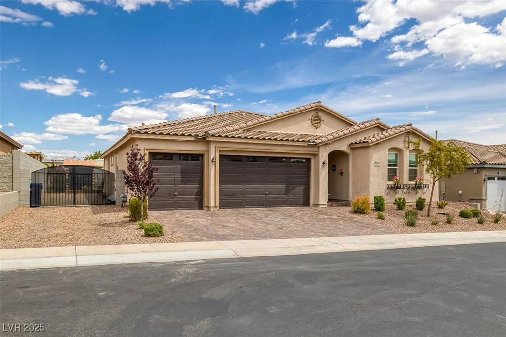 1401 Cattail Falls, Boulder City, NV 89005
