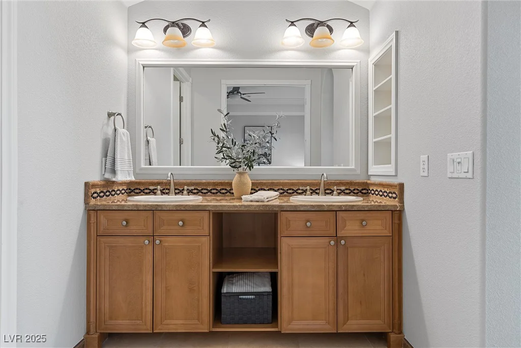 20 Via Visione, Henderson, NV 89011