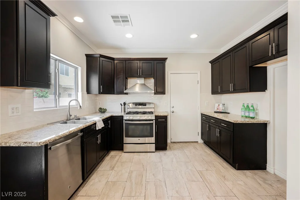 5439 Bradford Pear, Las Vegas, NV 89122