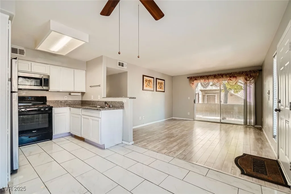 4955 Lindell, Las Vegas, NV 89118