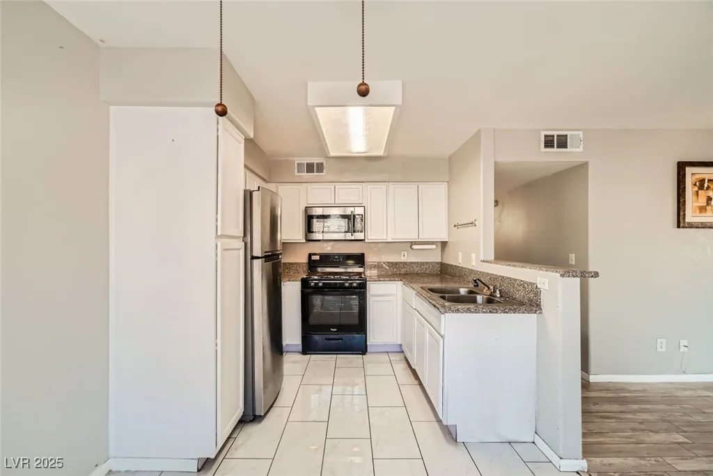 4955 Lindell, Las Vegas, NV 89118