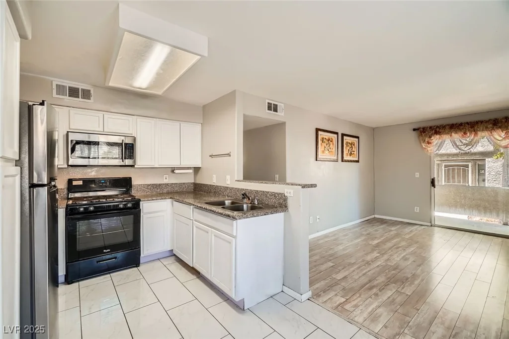 4955 Lindell, Las Vegas, NV 89118