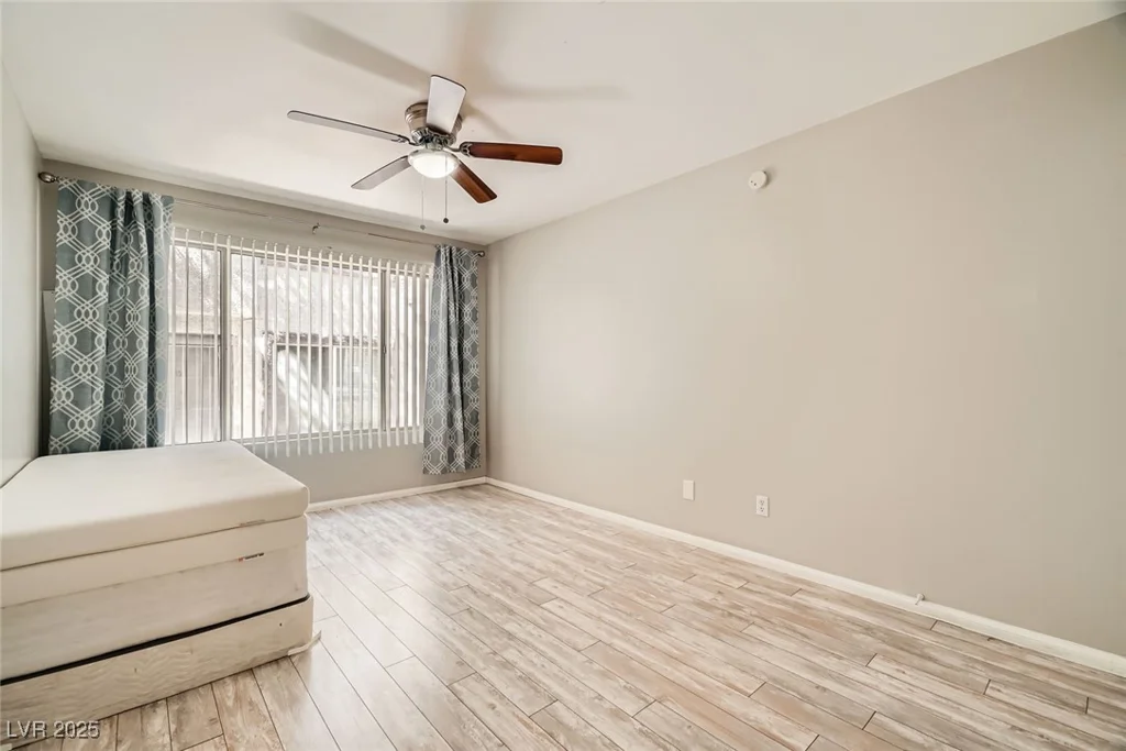 4955 Lindell, Las Vegas, NV 89118