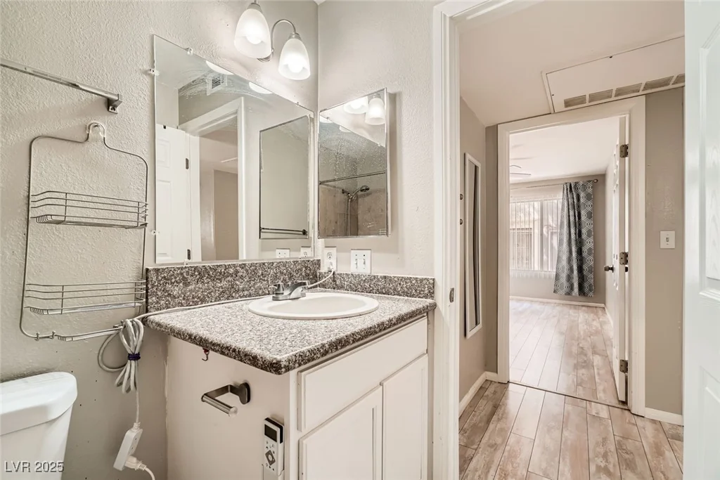 4955 Lindell, Las Vegas, NV 89118