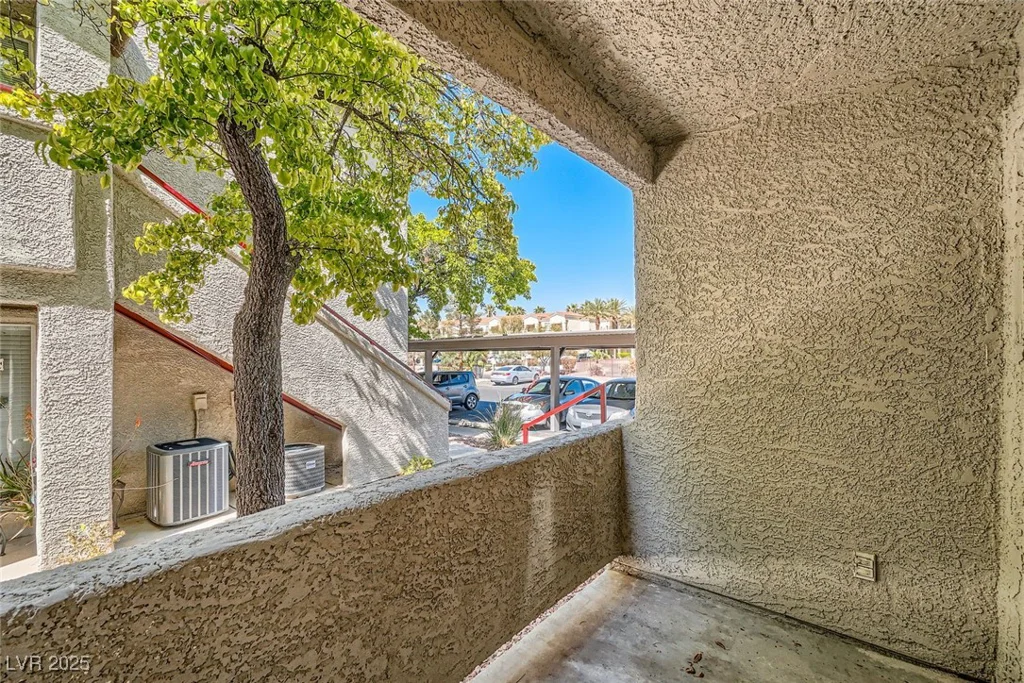 4955 Lindell, Las Vegas, NV 89118