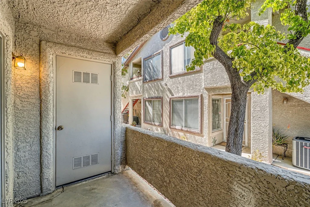 4955 Lindell, Las Vegas, NV 89118